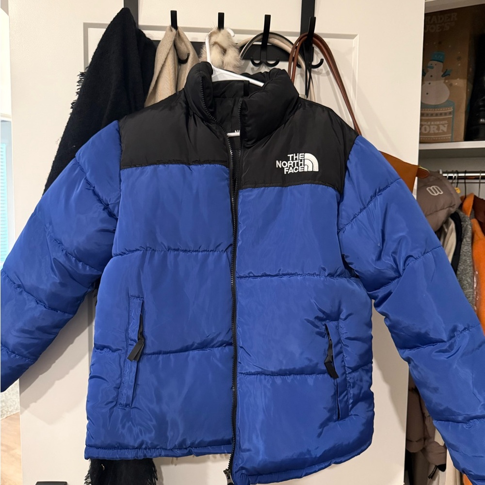 The North Face Men's Blue and Black Puffer Jacket